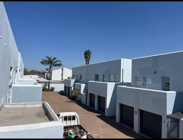 3 BEDROOM APARTMENT FOR SALE IN ALBERTSDAL